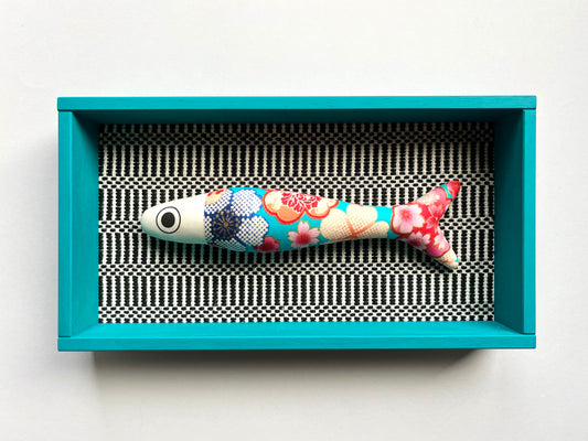 FISHBOX large - pesce imbottito in cornice di legno turchese