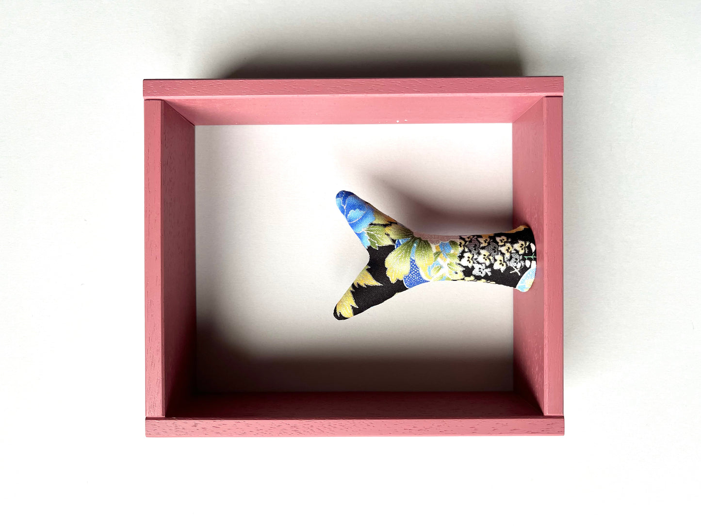 FLOW BOX - coppia di cornici di legno rosa antico con pesce spezzato