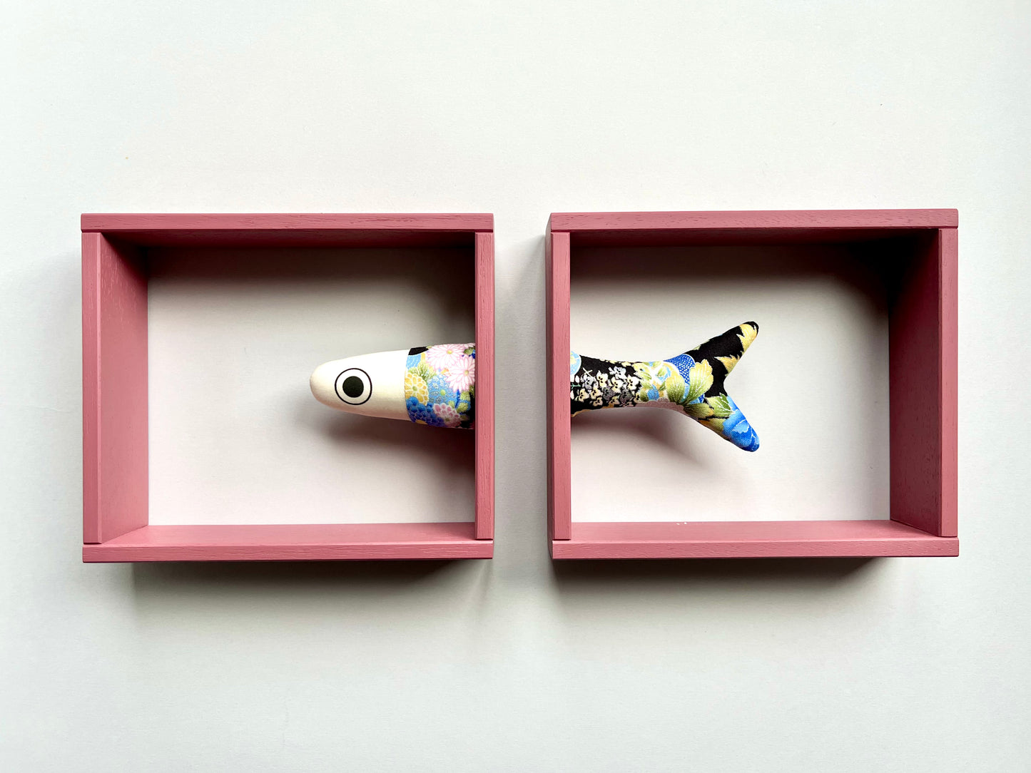 FLOW BOX - coppia di cornici di legno rosa antico con pesce spezzato