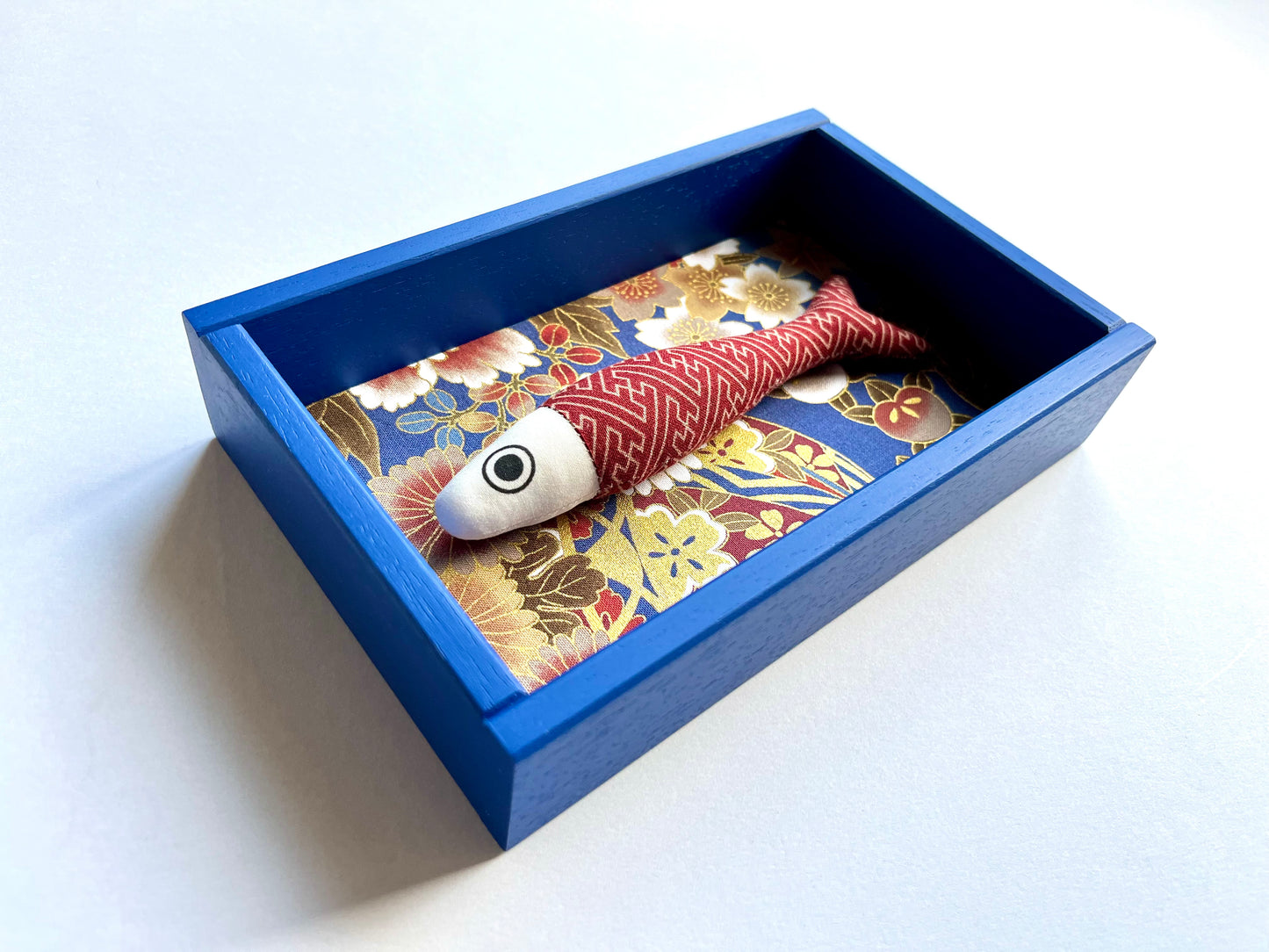 FISHBOX - pesce imbottito in cornice di legno blu lapislazzulo