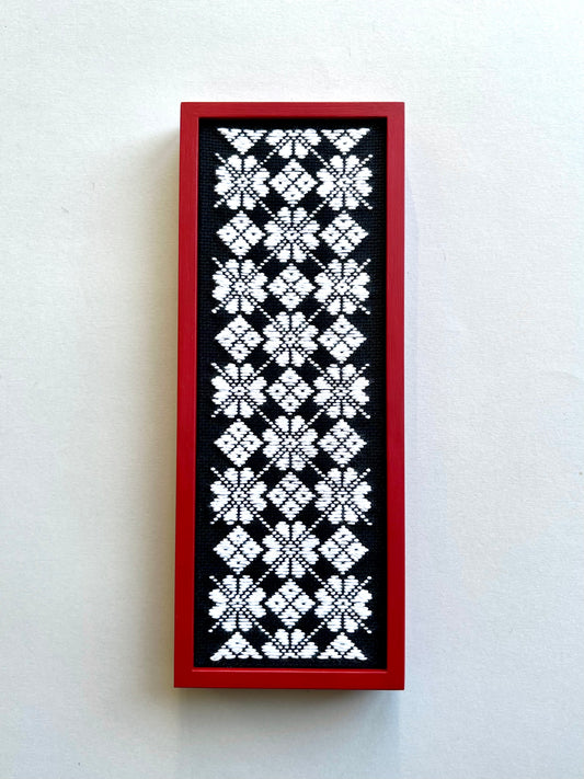 KOGIN BOX - ricamo kogin in cornice di legno rosso